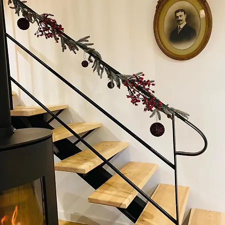 La Grange By Caro Cantoin